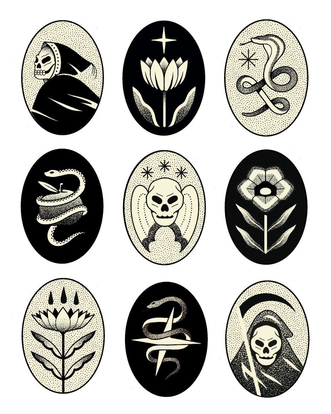 Planche de flashs de tatouage handpoke : médaillons : crâne, serpent et fleurs
