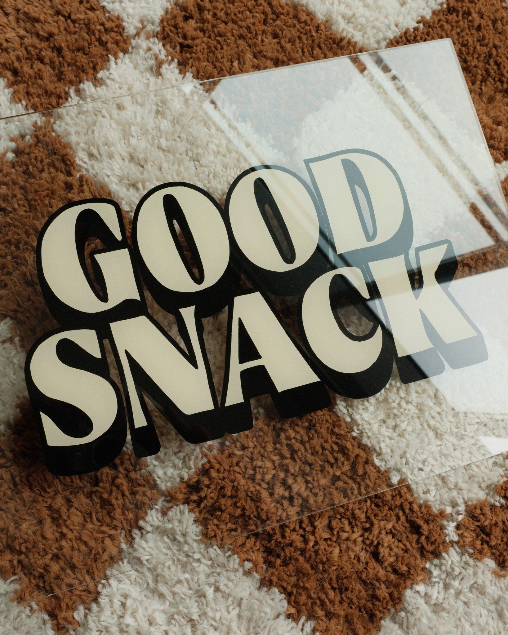 Lettrage « Good Snack » en relief réalisé par Piga, peintre en lettres à Bordeaux